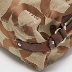 Pre Owned Coach Brown/Beige Signature Canvas and Leather Shoulder Bag