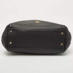 Pre Owned Coach Black Leather Turnlock Edie Shoulder Bag