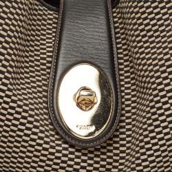 مملوكة مسبقًا Coach Black/Beige Canvas And Leather Carlyle Shoulder Bag