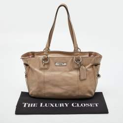 Pre Owned Coach Beige Leather Business To Zip  Tote