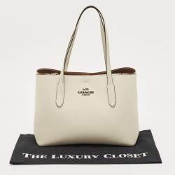 مملوكة مسبقًا Coach Off-White Leather Avenue Tote