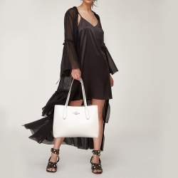 مملوكة مسبقًا Coach Off-White Leather Avenue Tote