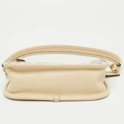 Pre Owned Coach Beige/Cream Signature Canvas and Leather Swinger Pochette Bag
