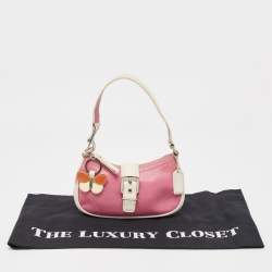 مملوكة مسبقًا Coach Pink/White Leather Hampton Buckle Baguette Bag