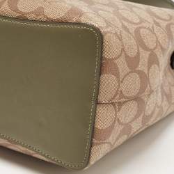 Pre Owned Coach Beige/Green Signature Coated Canvas and Leather Town Bucket Bag