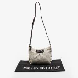 Pre Owned Coach Off White/Dark Brown Signature Fabric and Patent Leather Shoulder Bag