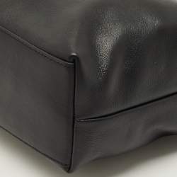 مملوكة مسبقًا حقيبة هوبو كول هاان جلد أسود صغيرة