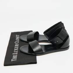 Pre Owned صندل كومون بروجكتس تراك كلاسيك جلد أسود مقاس 37 بحزام عند الكاحل فلات