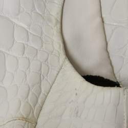 Pre Owned جاكيت قصير من الجلد الأبيض دنيس باسو بسحاب مقاس صغير