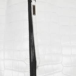 Pre Owned جاكيت قصير من الجلد الأبيض دنيس باسو بسحاب مقاس صغير