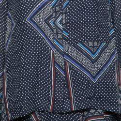 مملوكة مسبقًا  طقم بلوزة وفستان ديريك لام  10 كروسبي حرير أزرق مطبوع طبقات  M 