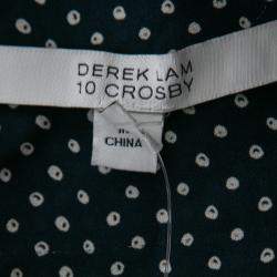 مملوكة مسبقًا  طقم بلوزة وفستان ديريك لام  10 كروسبي حرير أزرق مطبوع طبقات  M 