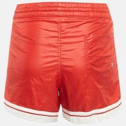 مملوكة مسبقًا ملابس شاطئية دولتشي آند غابانا شورت صناعي مخطط أحمر بمقاس متوسط