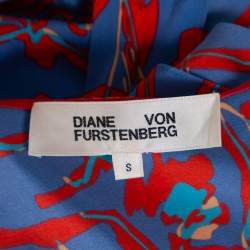 Pre Owned Diane von Furstenberg Blue Abstract Printed Silk Faux Wrap Crop Top S