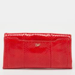 Pre Owned Diane Von Furstenberg Red Snakeskin Leather Clutch