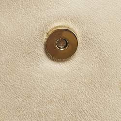 مملوكة مسبقًا حقيبة كتف ديان فون فرستنبيرغ جلد أسود لامع بشفاه 