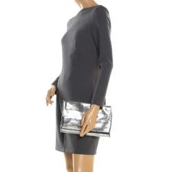 Pre Owned Diane Von Furstenberg Silver Metallic Leather Bonnie Foldover Clutch