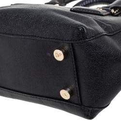 Pre Owned Diane Von Furstenberg Black Leather Mini Voyage Itsy Crossbody Bag