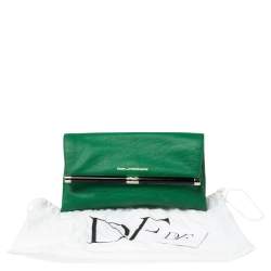 Pre Owned Diane von Furstenberg Green Lizard Embossed Leather 440 Envelope Clutch