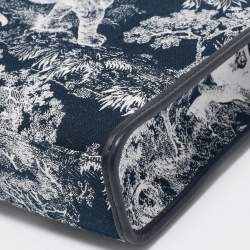 Pre Owned Dior Navy Blue Fabric and Leather 30 Montaigne Dea Pouch