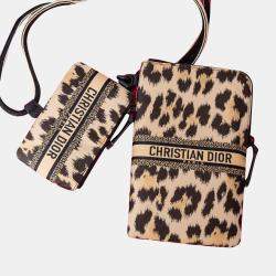 Shop Christian Dior Diortravel zipped pouch (S5440SLNC_M1M7) by Youshop