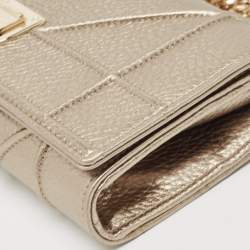 مملوكة مسبقًا محفظة ديور ديوراما جلد ذهبي ميتاليك بسلسلة