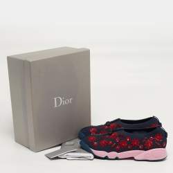 Pre Owned حذاء رياضي ديور شبك فيوجن مزخرف بورود أزرق بحري سليب أون مقاس 41