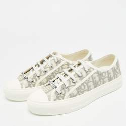 مملوكة مسبقًا حذاء رياضي ديور والكن'ديور كانفاس أبيض/رمادي فاتح ومطاط منخفض من أعلى مقاس 37