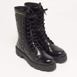 مملوكة مسبقًا حذاء بوت كاحل ديور د-يونيَت مطرز جلد كريمي كاناج الطول للكاحل مقاس 41