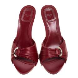 مملوكة مسبقًا Dior Red Leather Open Toe Clog Sandals Size 38