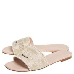 مملوكة مسبقًا صندل ديور سليب أون كانفاس بيج 