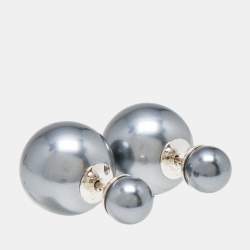 Pre Owned Dior Mise en Dior Tribales Grey Faux Pearl Silver Tone Stud Earrings