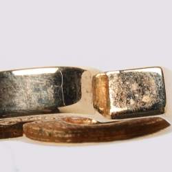 Pre Owned قلادة ديور معدن ذهبي اللون قلادة CD مرصعة بحجر الراين