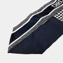 مملوكة مسبقًا وشاح ديور ميتزاه حرير أسود/أبيض