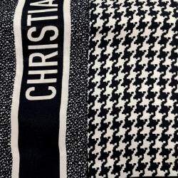 مملوكة مسبقًا وشاح ديور ميتزاه حرير أسود/أبيض