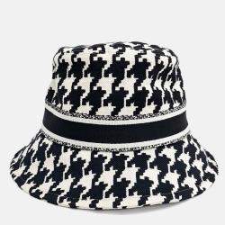 مملوكة مسبقًا Dior Black & White Cotton Bucket Hat