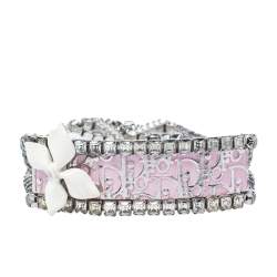 مملوكة مسبقًا قلادة ديور قابلة للضبط شوكر لون فضي مزخرفة كريستال إيناميل