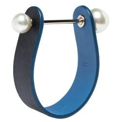 مملوكة مسبقًا Dior Perle Blue Leather & Faux Pearl Cuff Bracelet M