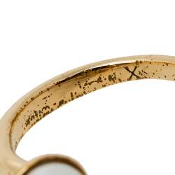 مملوكة مسبقًا خاتم مفتوح ديور لون ذهبي كريستال لؤلؤ صناعي كاناج مقاس 51