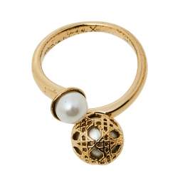 مملوكة مسبقًا خاتم مفتوح ديور لون ذهبي كريستال لؤلؤ صناعي كاناج مقاس 51