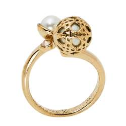 مملوكة مسبقًا خاتم مفتوح ديور لون ذهبي كريستال لؤلؤ صناعي كاناج مقاس 51