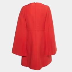 مملوكة مسبقًا فستان كريستيان ديور قصير لون أحمر من صوف بطراز كاب مقاس كبير