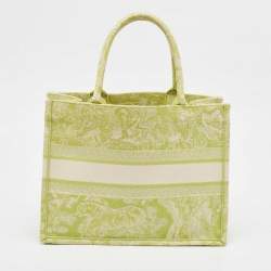 Pre Owned Dior Green/White Embroidered Canvas Medium Toile De Jouy Book Tote