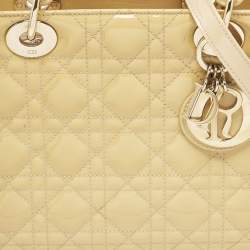 مملوكة مسبقًا Dior Cream Cannage Patent Leather Medium Lady Dior Tote