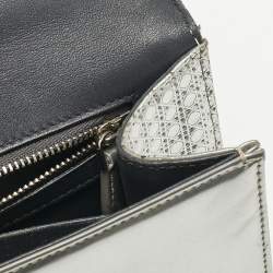 Pre Owned Dior Silver Microcannage Patent Leather Medium Diorama Shoulder Bag