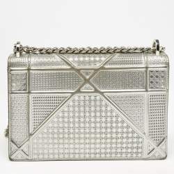 Pre Owned Dior Silver Microcannage Patent Leather Medium Diorama Shoulder Bag