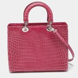 مملوكة مسبقًا حقيبة يد توتس ديور ليدي ديور جلد تمساح فوشيا لامع كبيرة