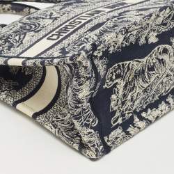 Pre Owned Dior Navy Blue/White Embroidered Canvas Small Toile de Jouy Book Tote