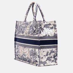 Pre Owned Dior Navy Blue/White Large Canvas Embroidered Around The World Book Tote