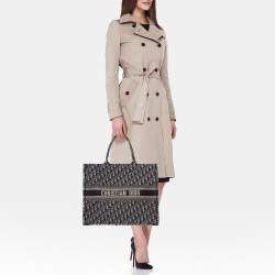 Pre Owned Dior Navy Blue Oblique Embroidered Canvas Large Book Tote